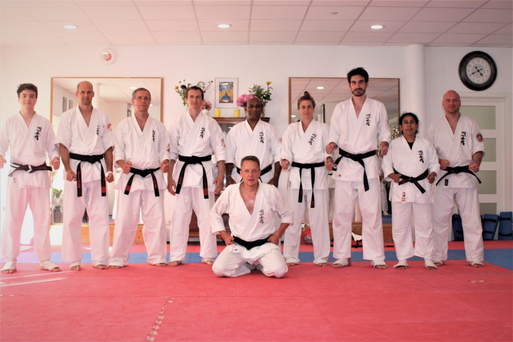 Schwarzgurtprüfung Enshin Karate bestanden: Markus Friedmann aus Karlsruhe 